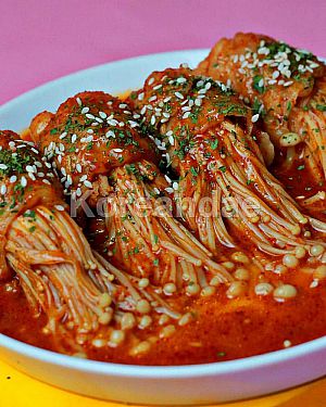 Spicy Beef Enoki (Frozen Food Korea HALAL)